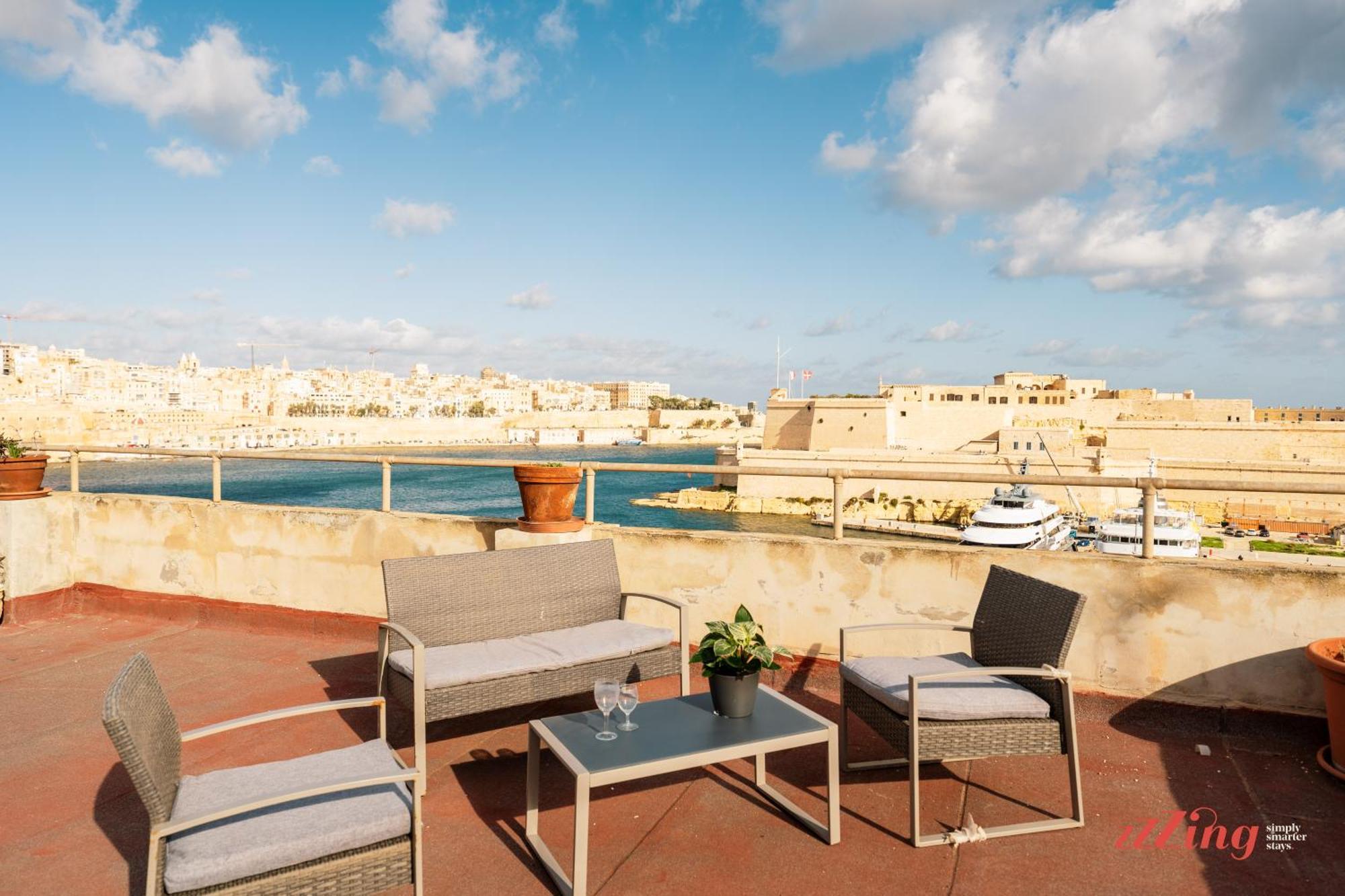 Stunning Holiday Home With Gorgeous Harbour Views Senglea Esterno foto